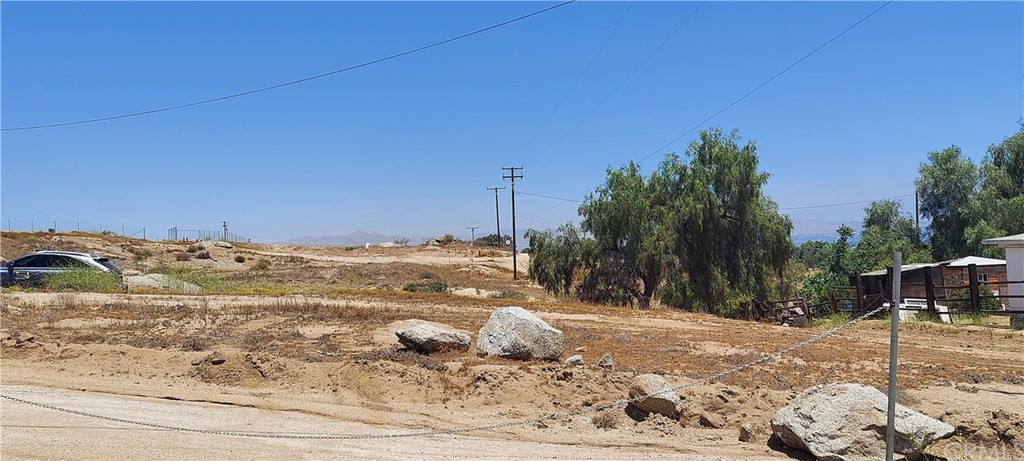 0 Darin Perris Ca Perris, CA 92570 - Photo 6 of 17 a view of a backyard of the house