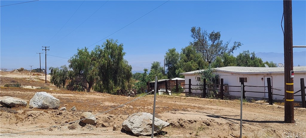 0 Darin Perris Ca Perris, CA 92570 - Photo 7 of 17 a view of a backyard