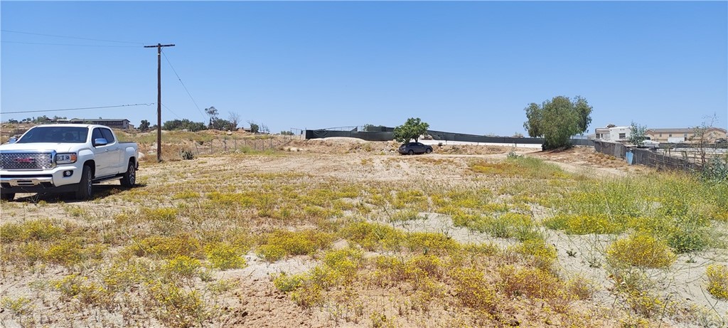 0 Darin Perris Ca Perris, CA 92570 - Photo 9 of 17 a blue swimming pool with a yard