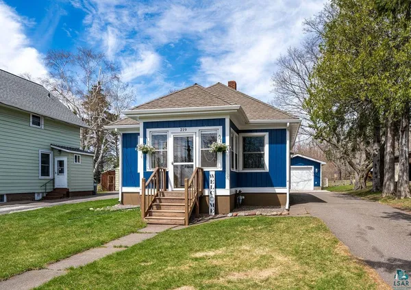 $250,000 | 219 East Anoka Street, Duluth, MN 55803