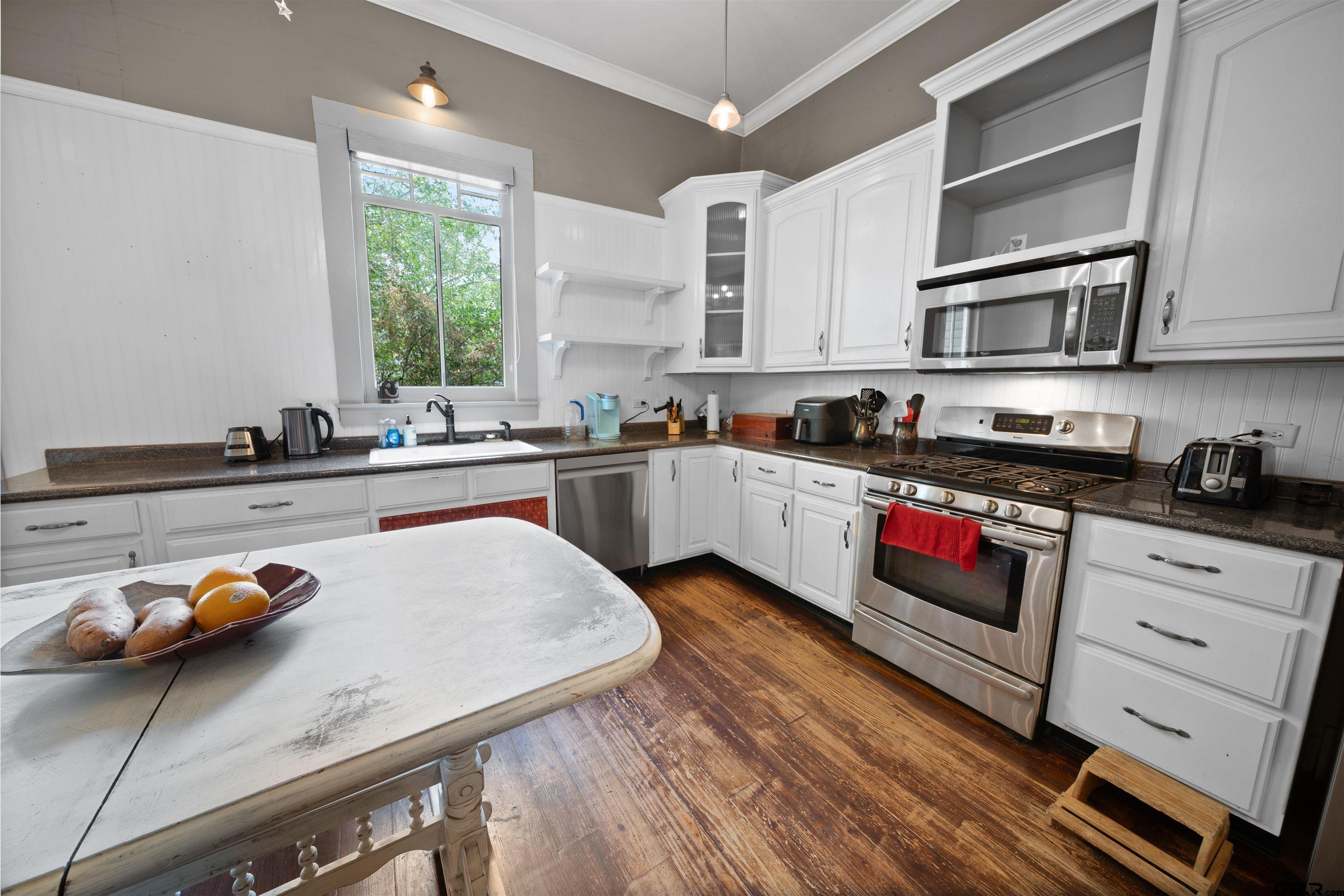 526 West Houston Street Tyler, TX 75702 - Photo 10 of 40