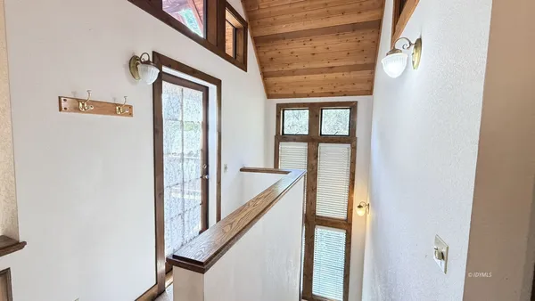 $2,850 | 26720 Robin Drive, Idyllwild, CA 92549