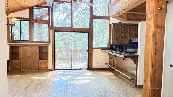 $2,850 | 26720 Robin Drive, Idyllwild, CA 92549