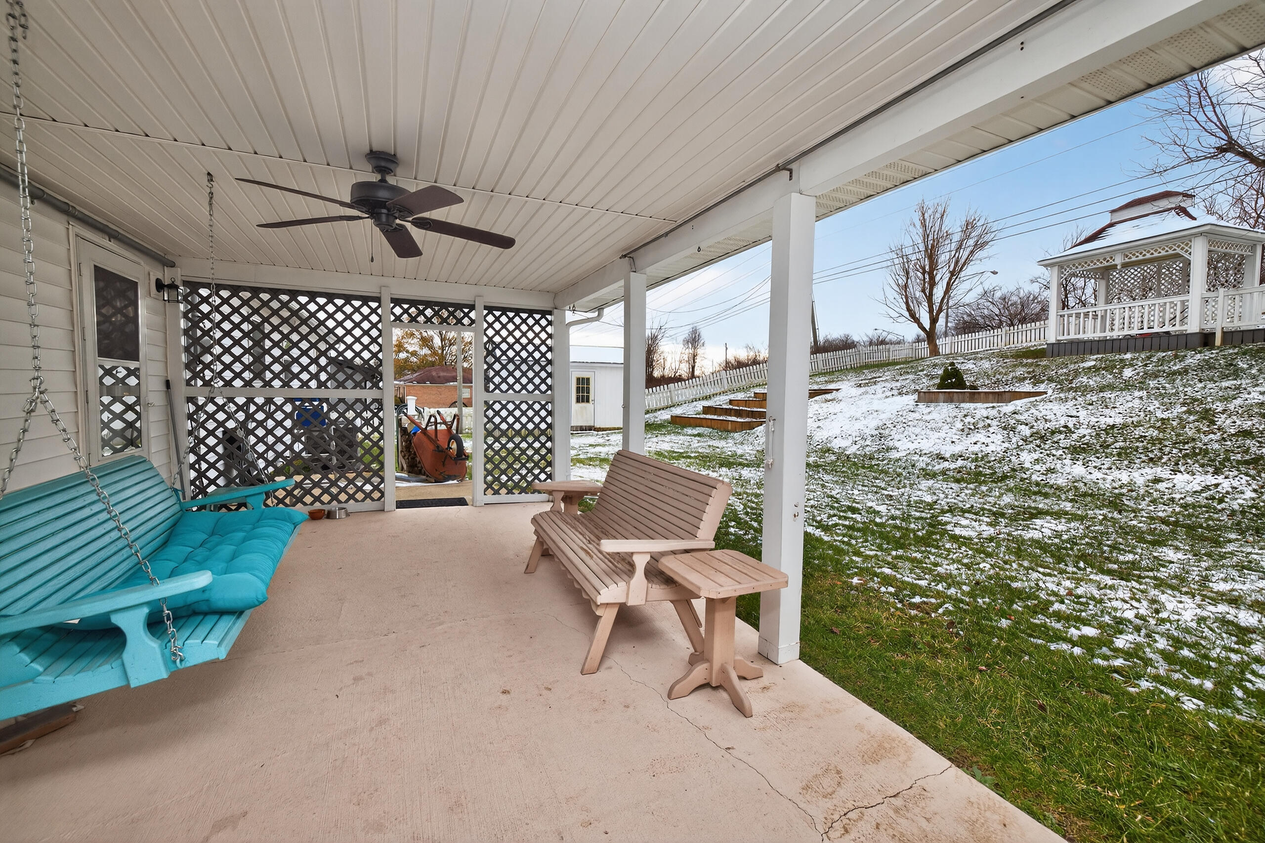 420 Willowbrook Road Winchester, KY 40391 - Photo 23 of 32 covered back porch