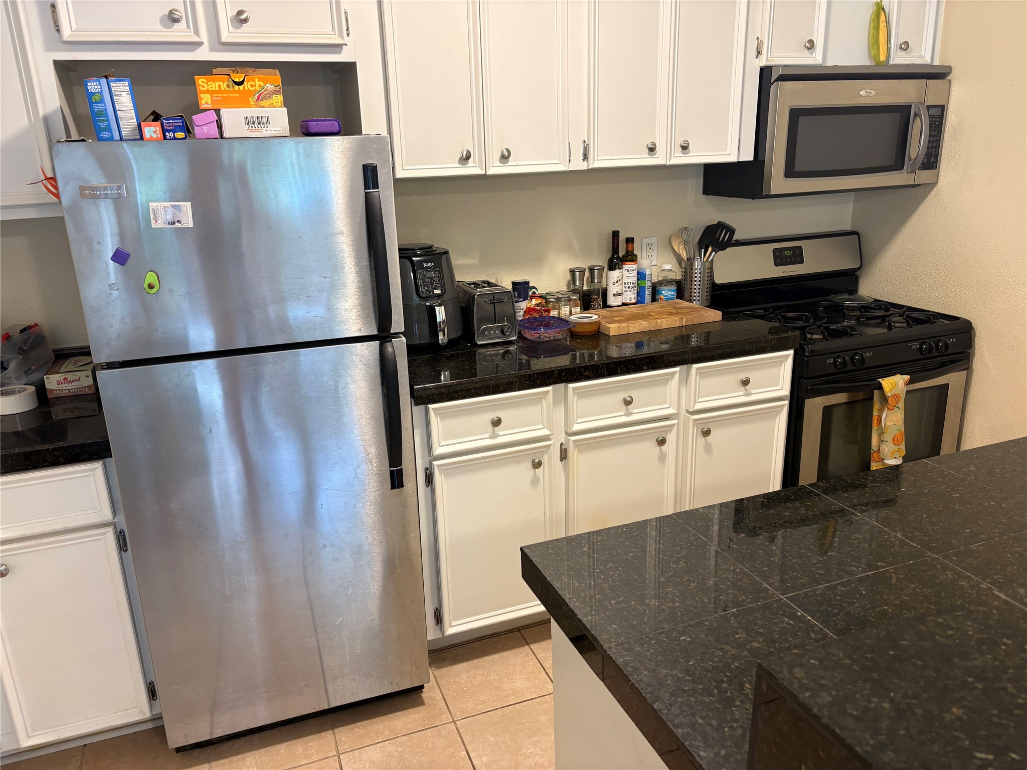 304 East 33rd Street, Unit 9 Austin, TX 78705 - Photo 3 of 11