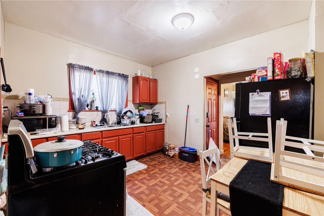 555 Garson Avenue Rochester, NY 14609 - Photo 8 of 23