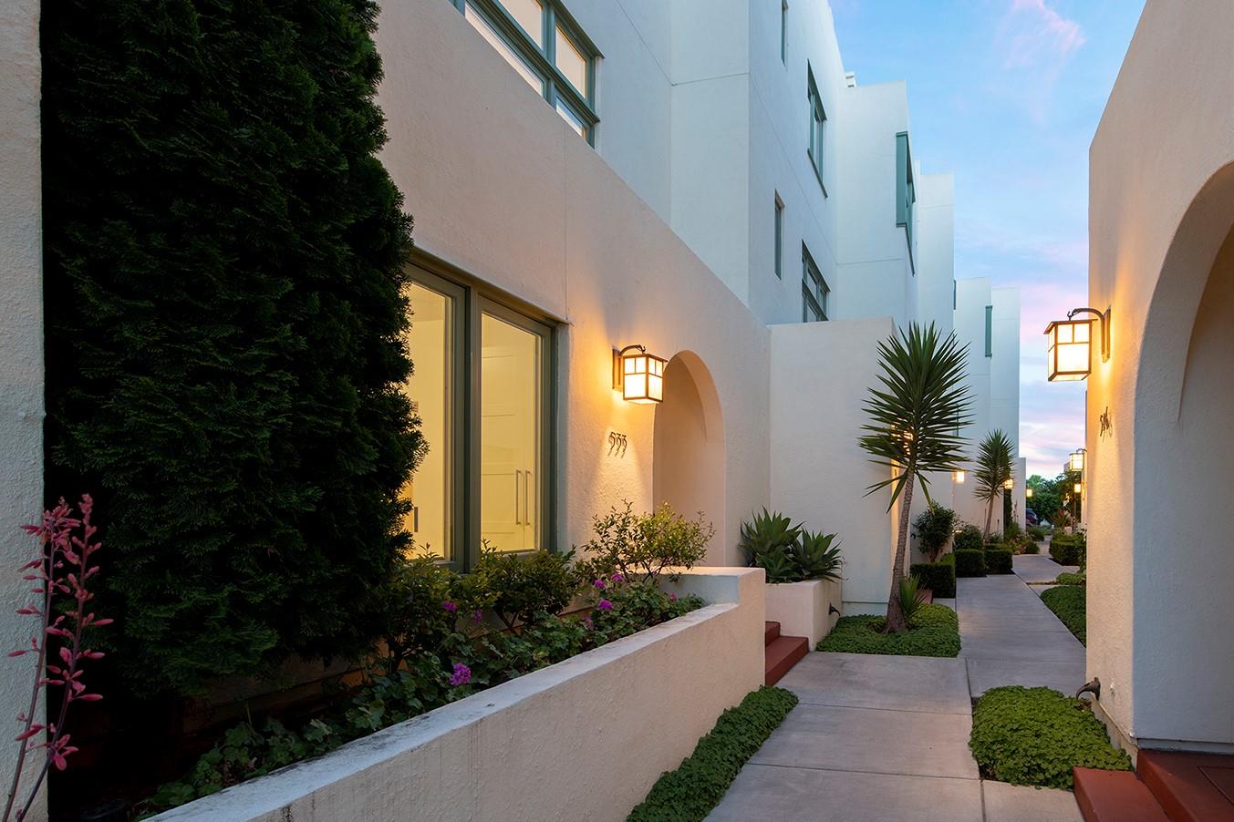533 Fierro Loop Campbell, CA 95008 - Photo 2 of 62 a front view of a house with a porch