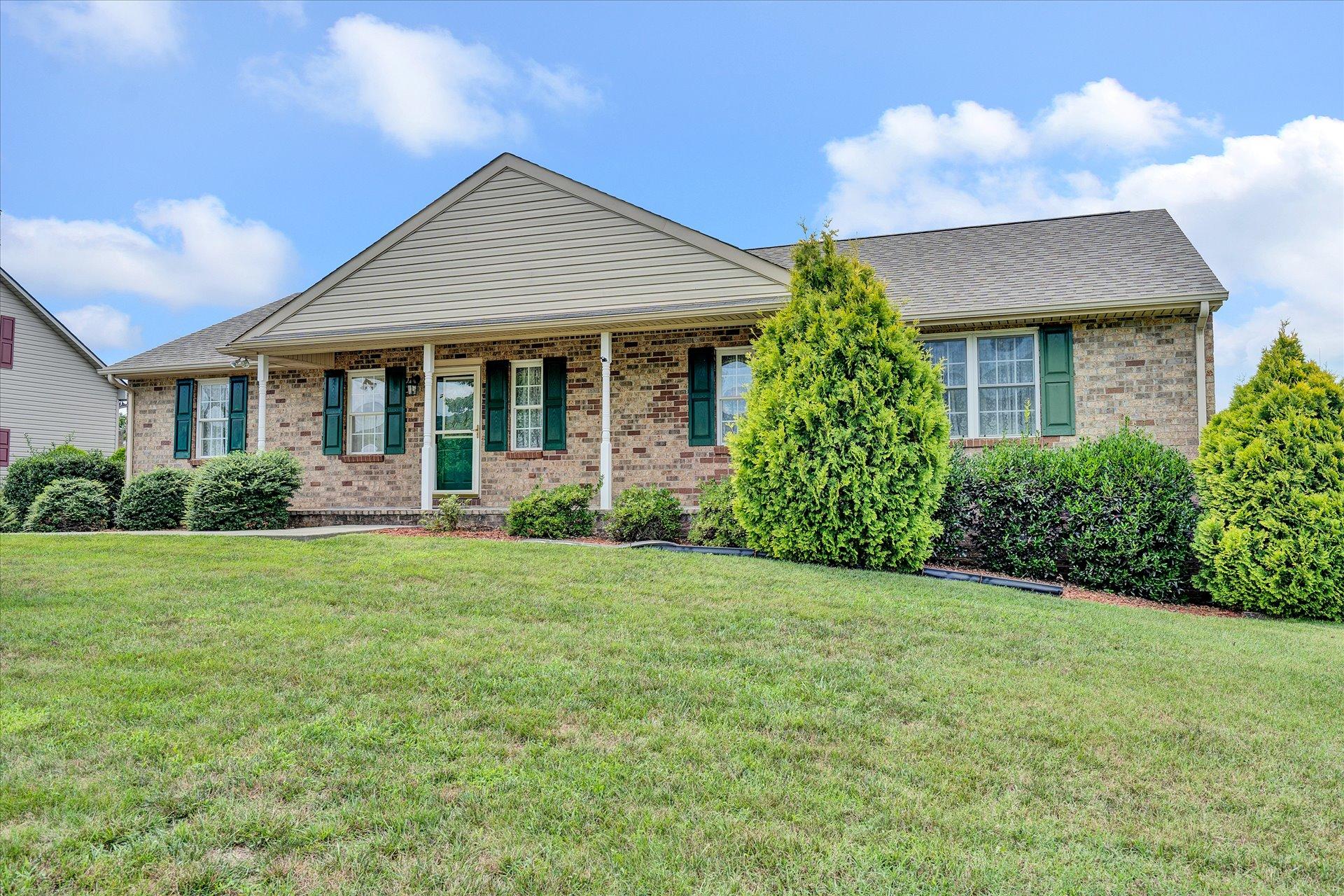 2057 Mountain View Road Vinton, VA 24179 - Photo 3 of 34 03-DSC3179