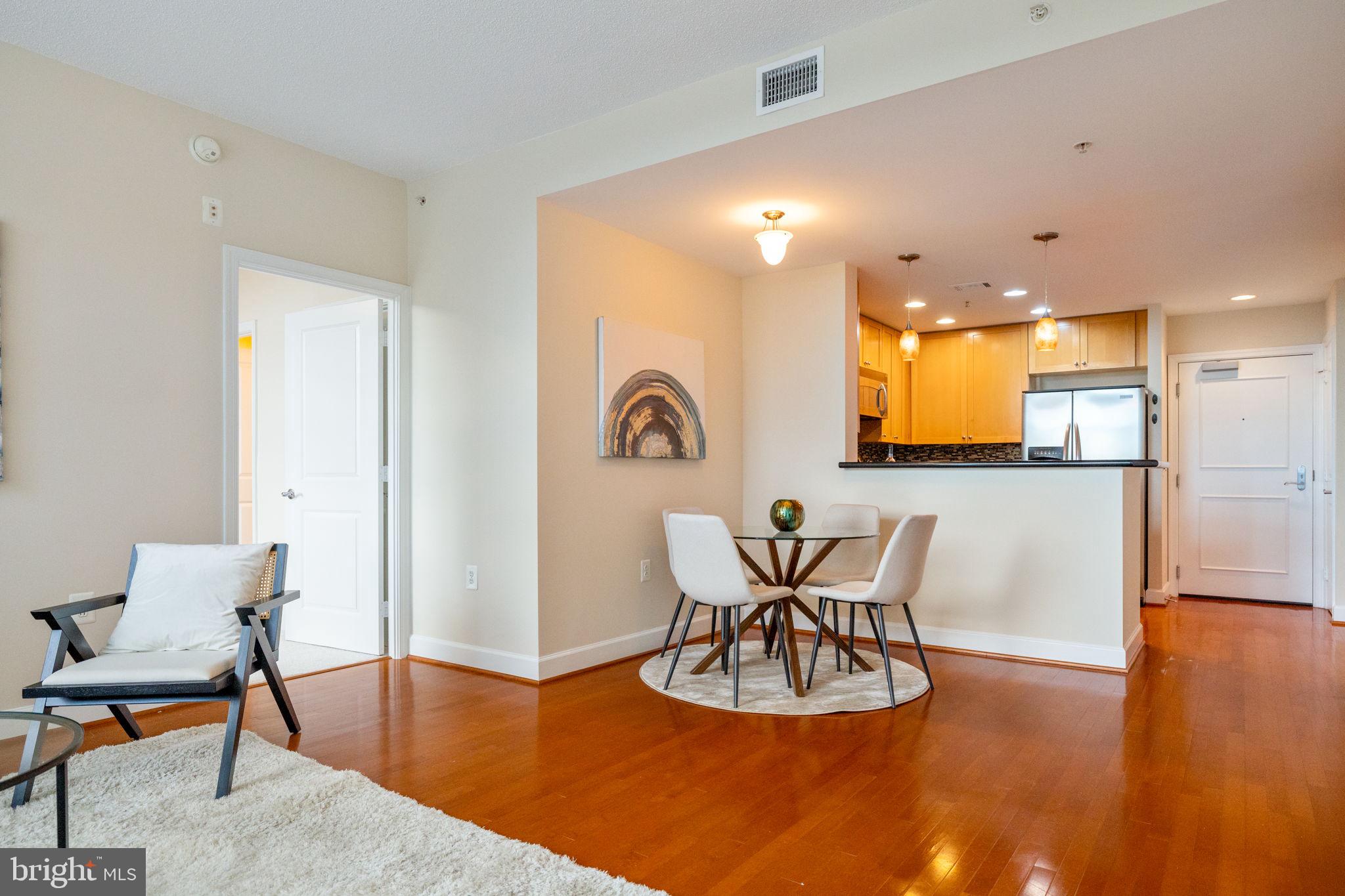 3650 South Glebe Road, Unit 259 Arlington, VA 22202 - Photo 8 of 62 Dining/Living Combo