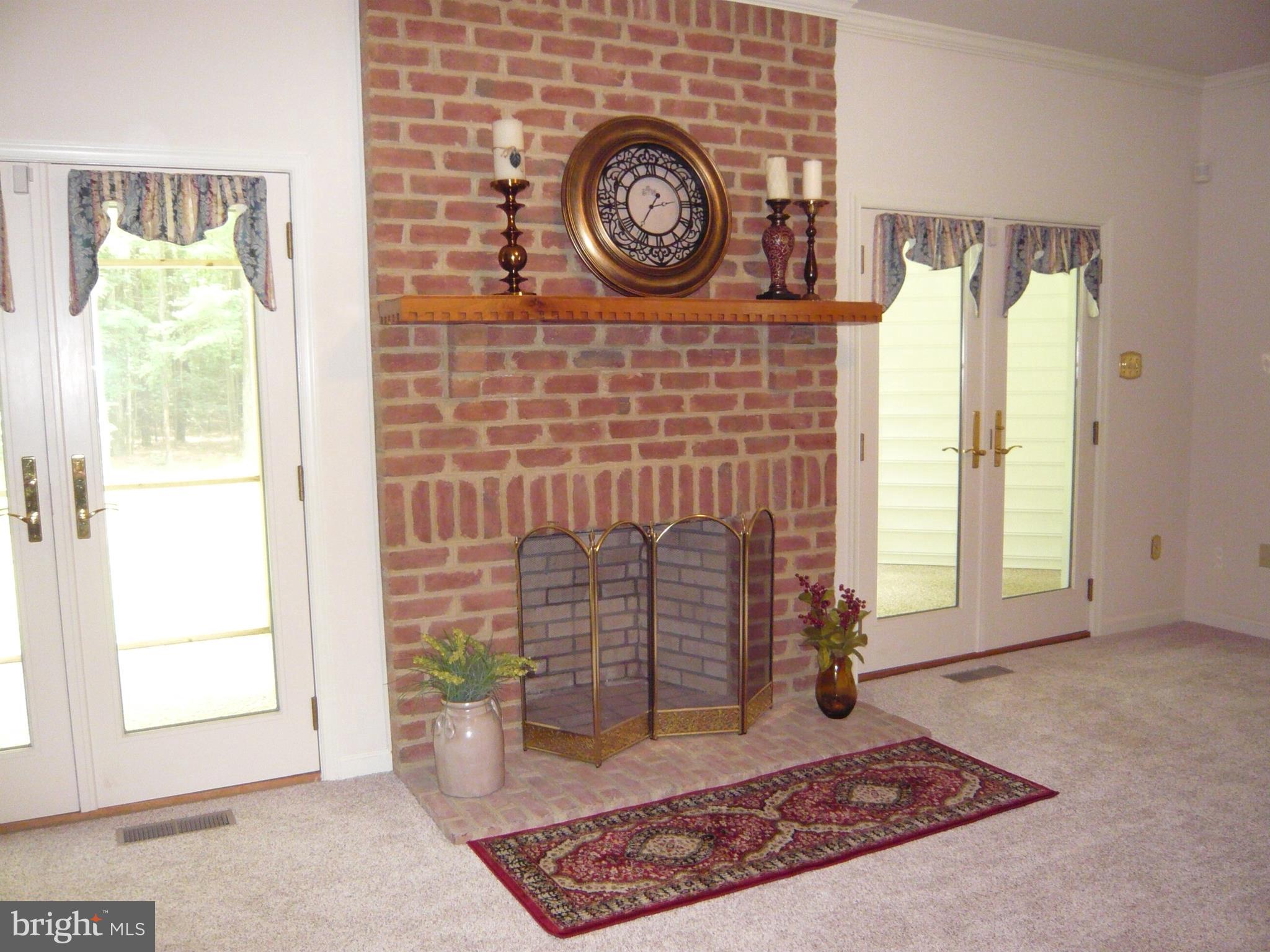 Living Room with fireplace