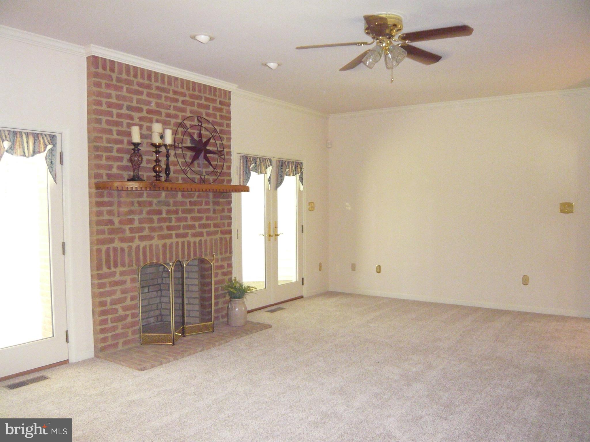 6815 Arvey Road Parsonsburg, MD 21849 - Photo 8 of 27 Living Room with new carpet