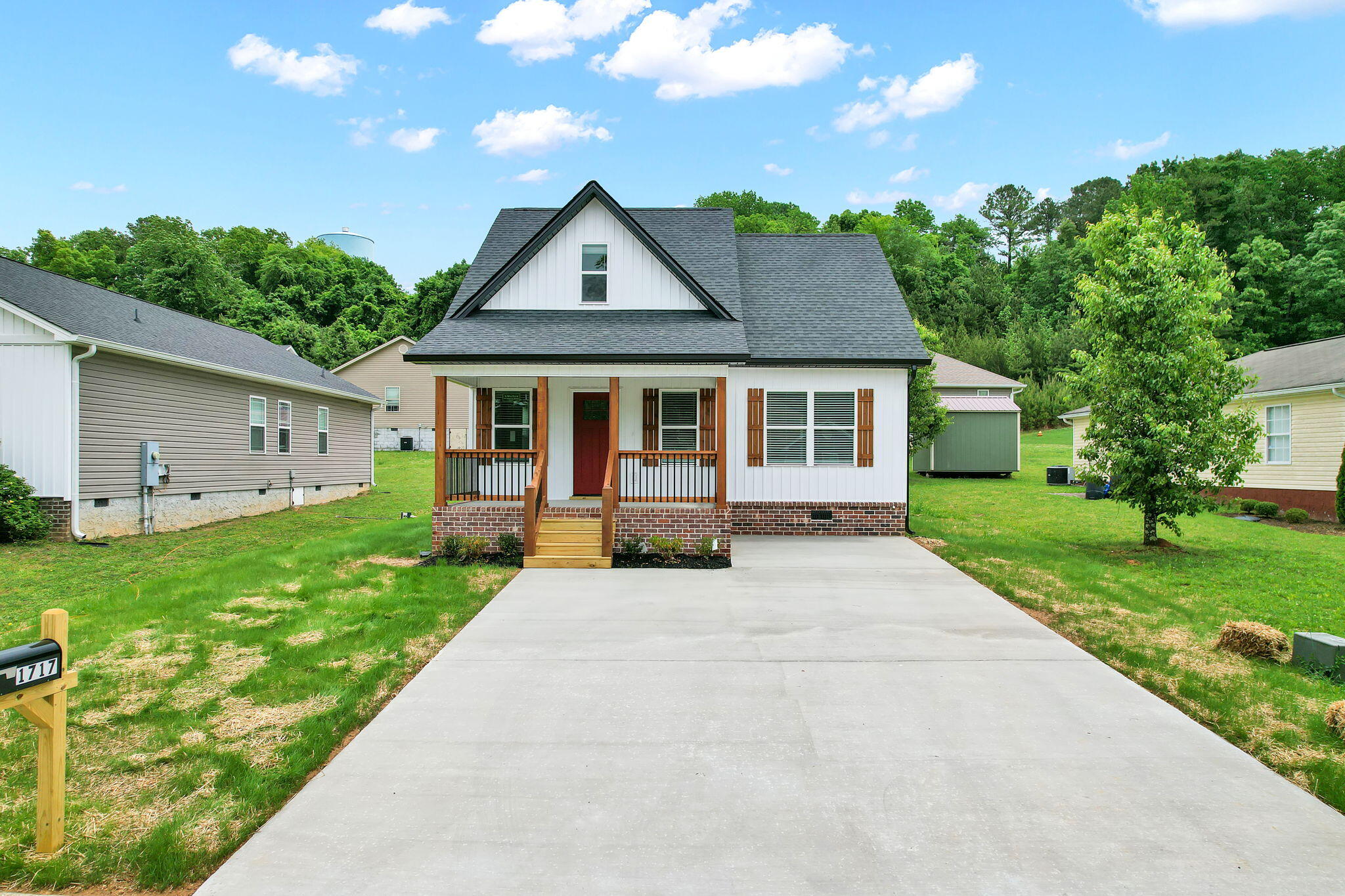 1717 Southern Heights Circle Southeast Cleveland, TN 37311 - Photo 2 of 35 2-web-or-mls-DJI_0003