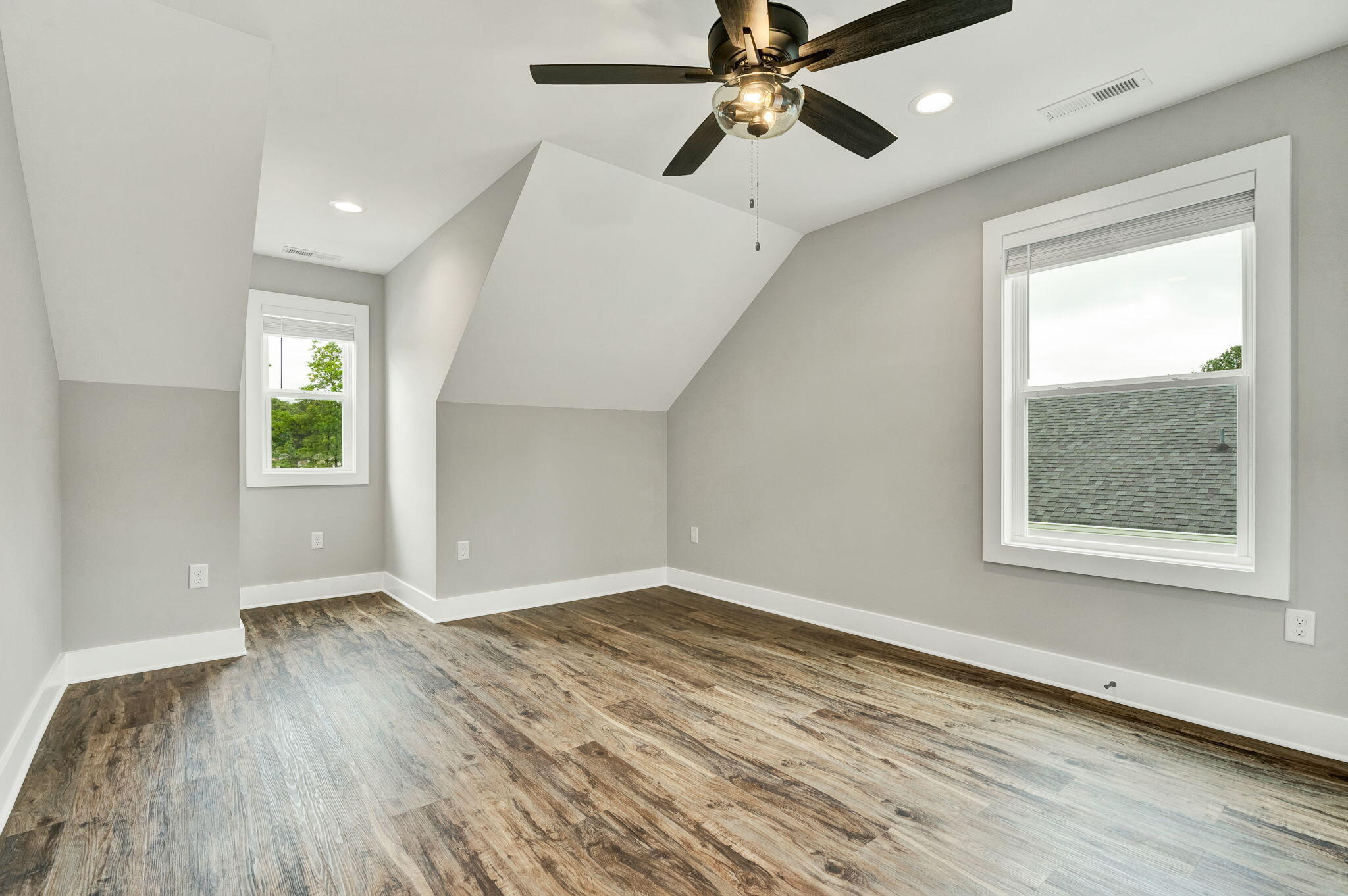 1717 Southern Heights Circle Southeast Cleveland, TN 37311 - Photo 27 of 35 27-web-or-mls-DSC09618
