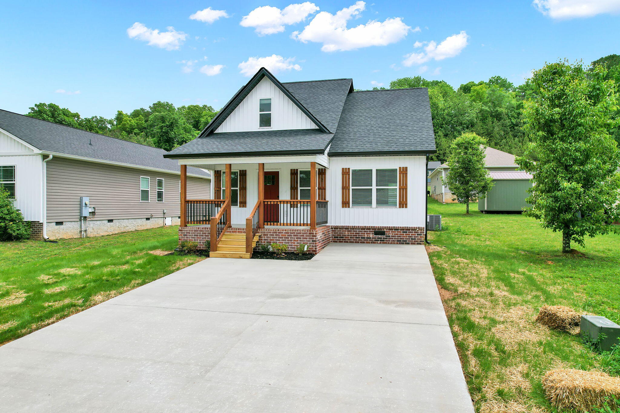 1717 Southern Heights Circle Southeast Cleveland, TN 37311 - Photo 4 of 35 4-web-or-mls-DJI_0002