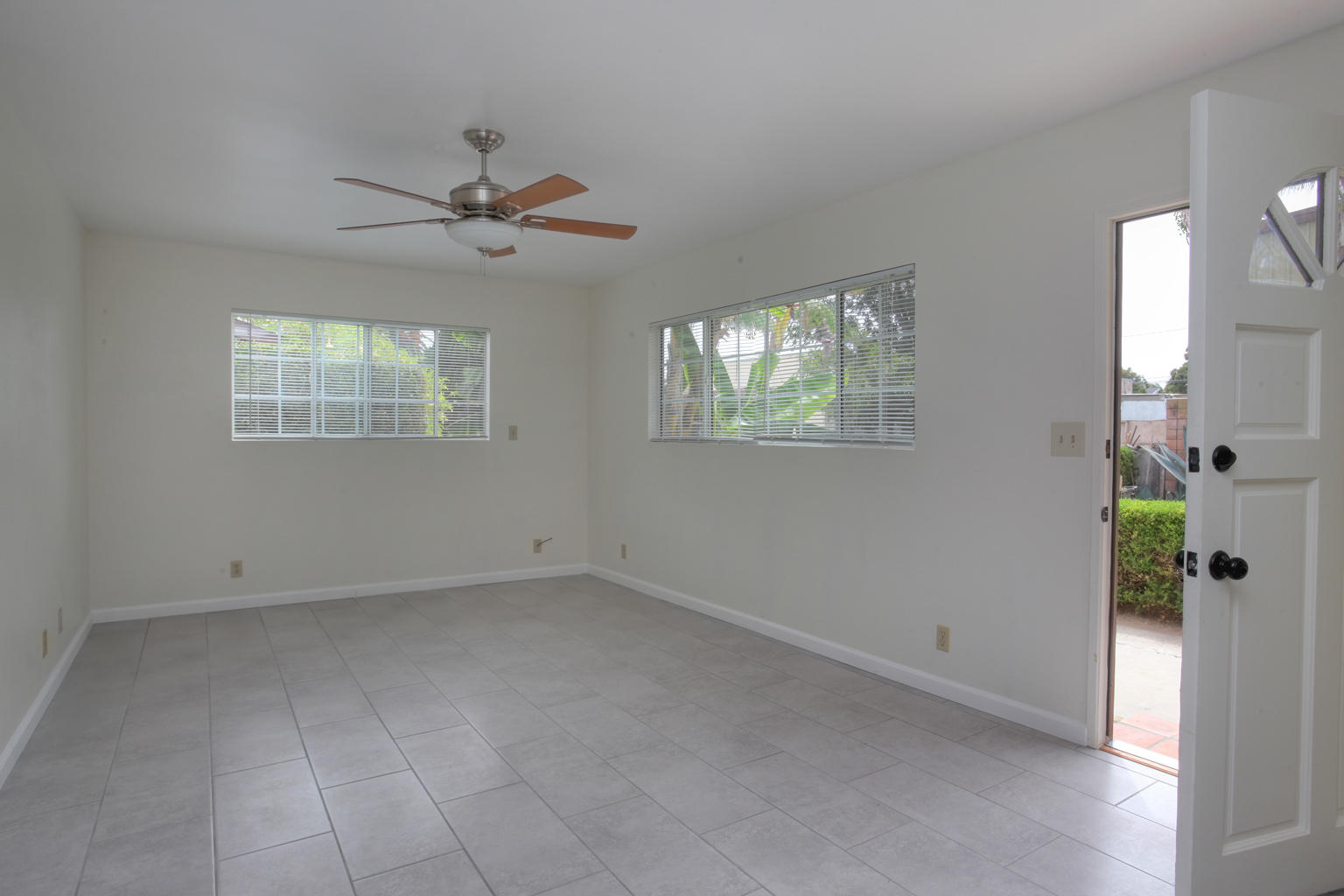 1035 Cramer Road, Unit B Carpinteria, CA 93013 - Photo 2 of 12 a view of an empty room with a window