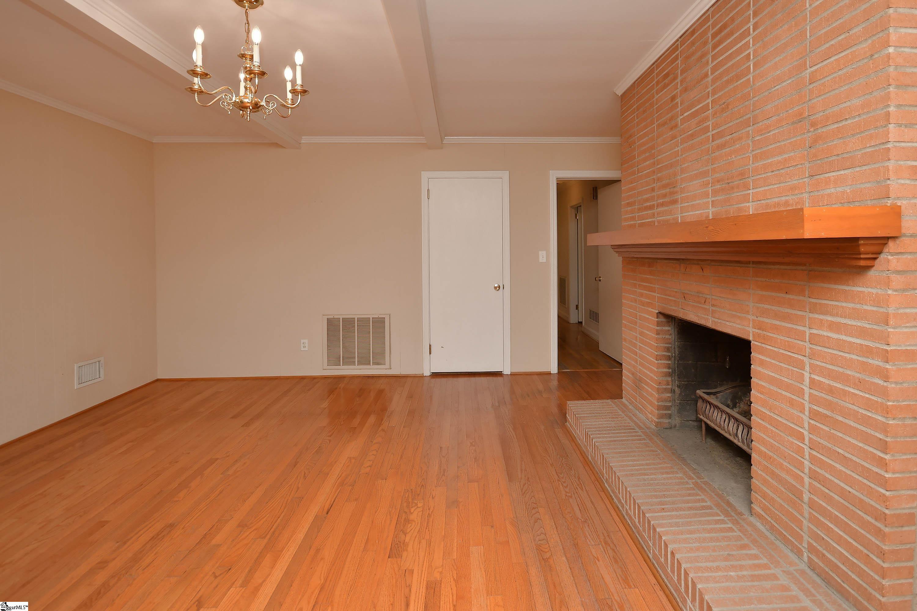 19 Spring Forest Road Greenville, SC 29615 - Photo 17 of 42 Gallery Image 17