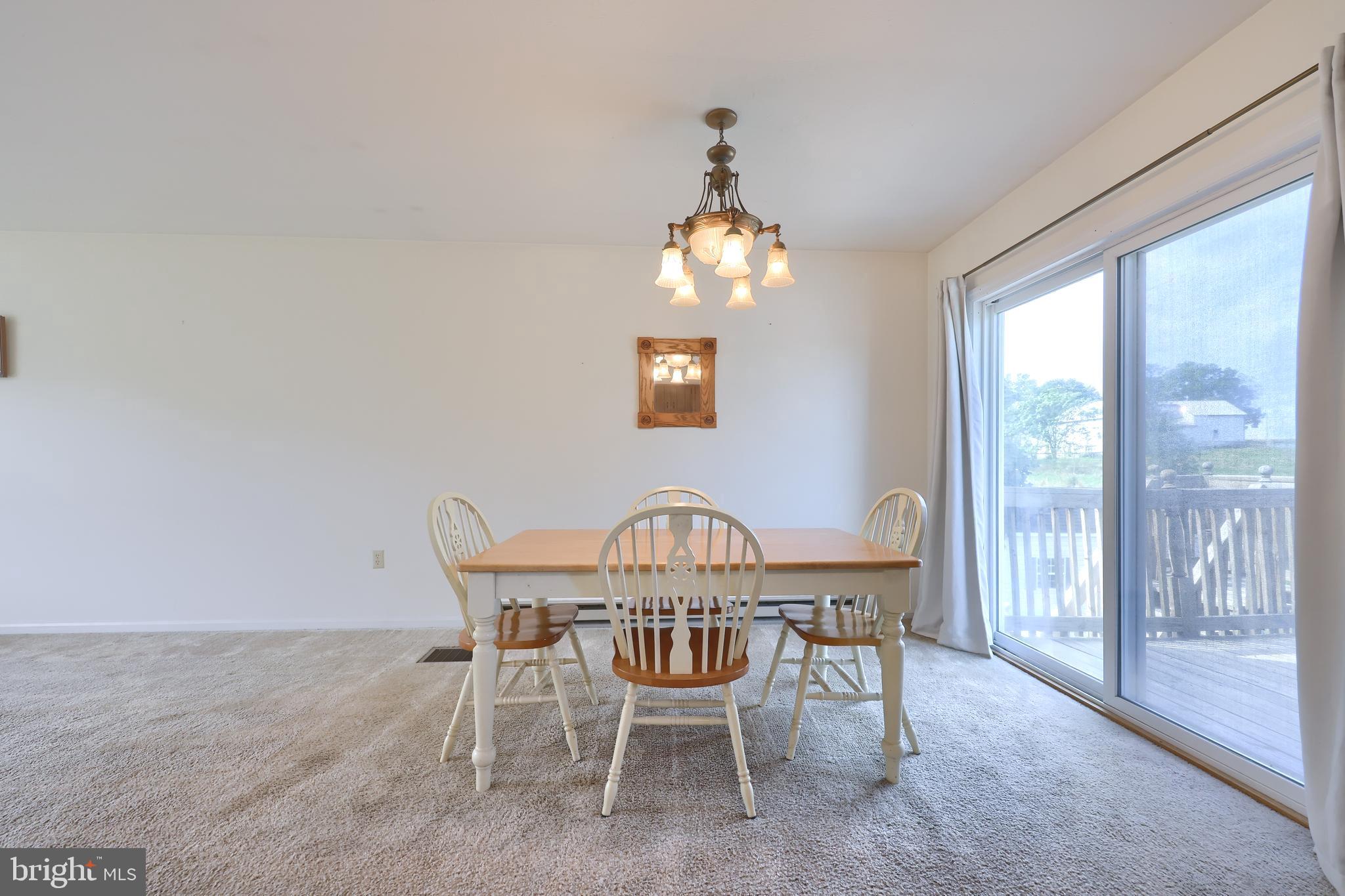 930 Furnace Hills Pike Lititz, PA 17543 - Photo 9 of 42 Dining area