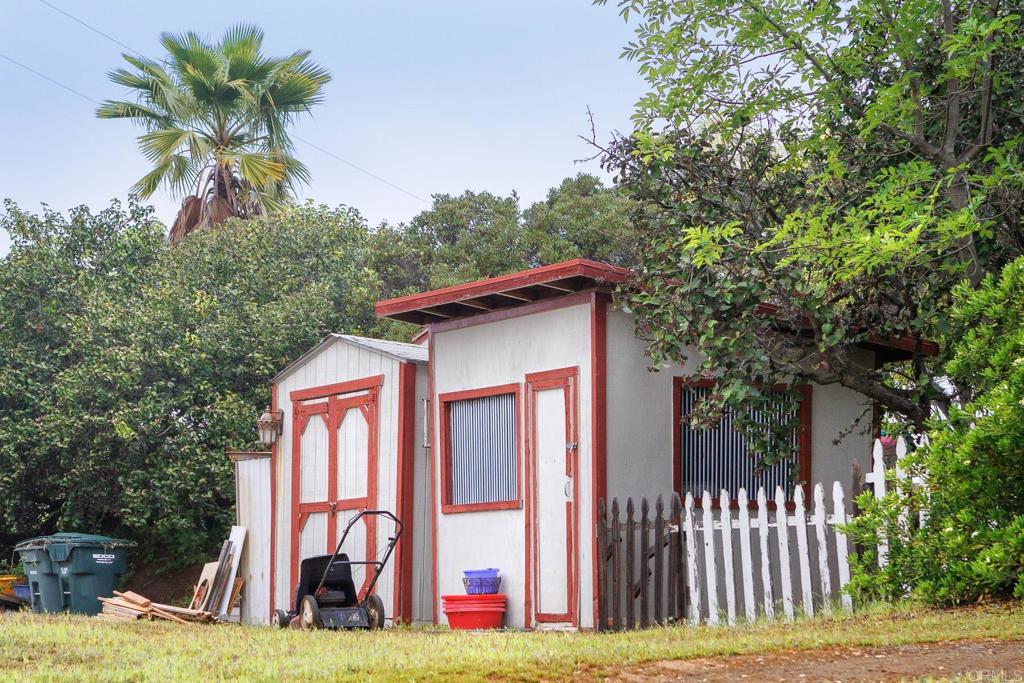 15519 Villa Sierra Road Valley Center, CA 92082 - Photo 33 of 40