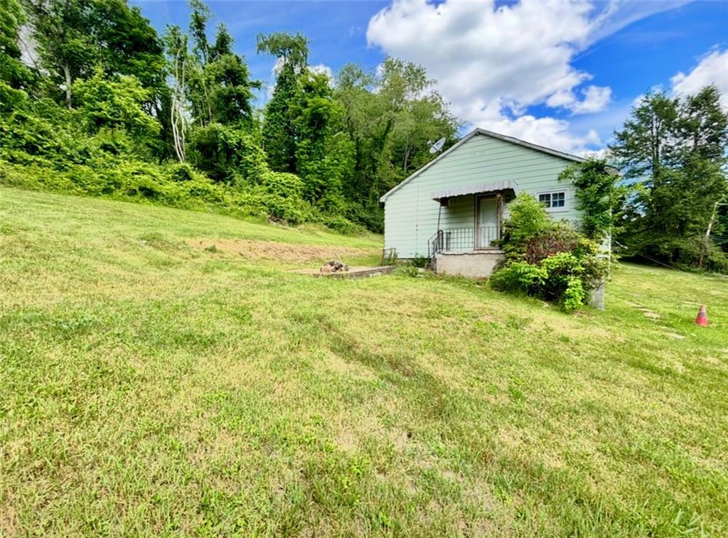 61 McMichael Road Carnegie, PA 15106 - Photo 16 of 17