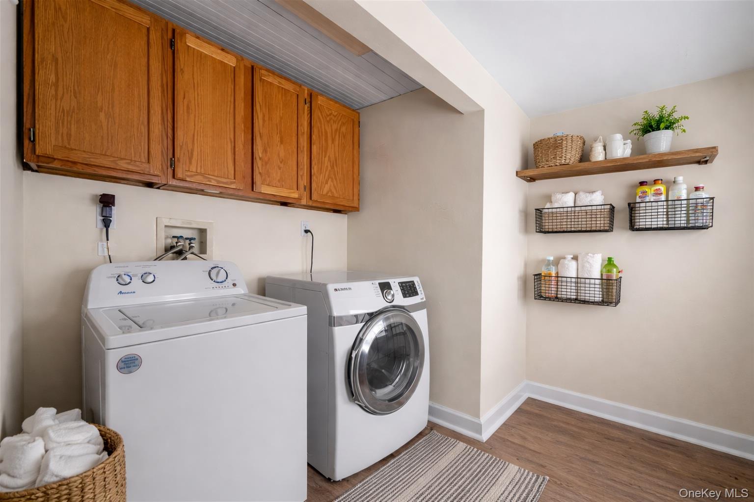 96 Galloway Road Warwick, NY 10990 - Photo 15 of 16 a utility room with dryer and washer