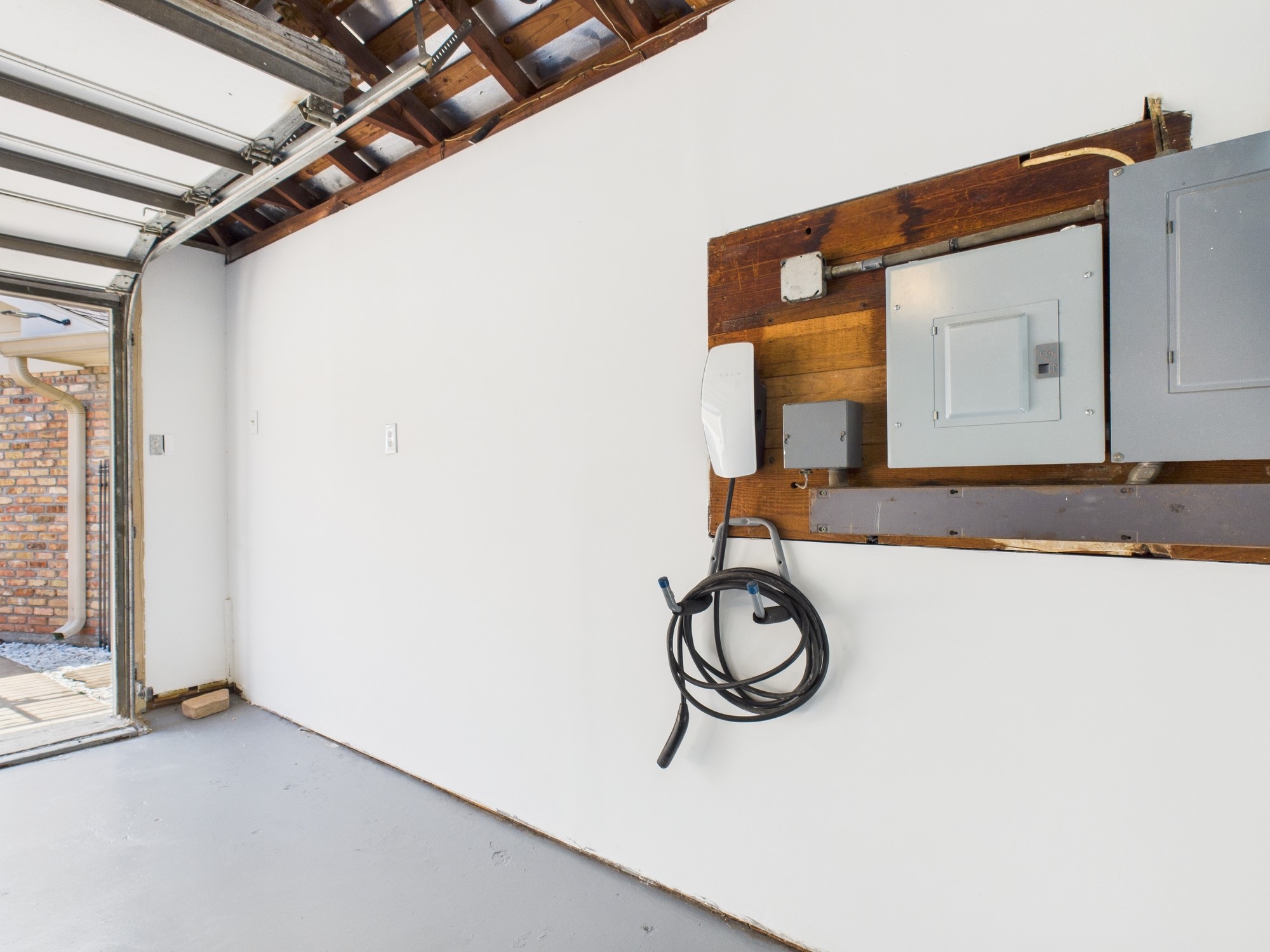 2432 Chimney Rock Road Houston, TX 77057 - Photo 42 of 43 a bathroom with a granite countertop sink and a mirror