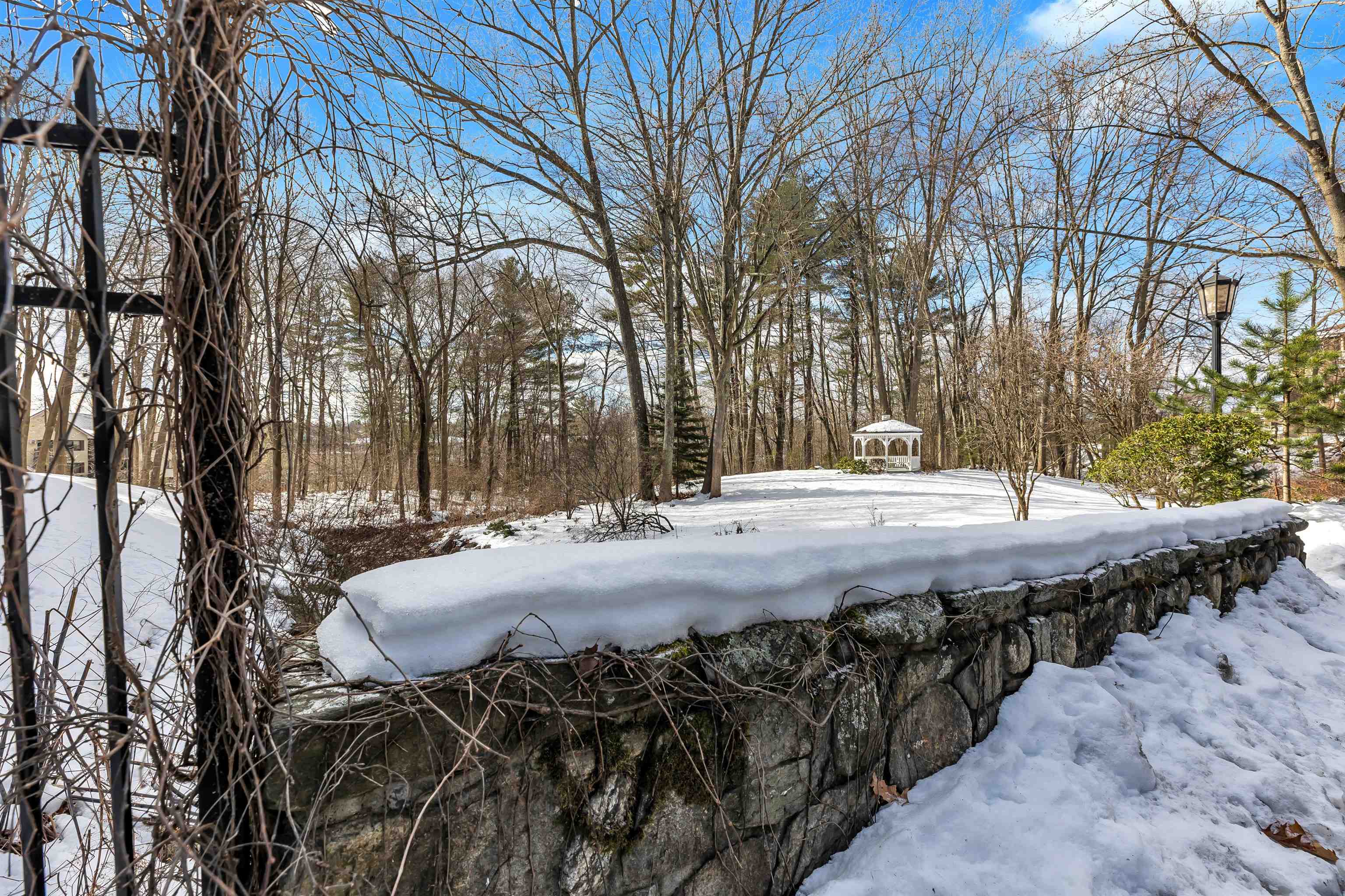300 River Road, Unit 412 Manchester, NH 03104 - Photo 33 of 38 Gallery Image 33