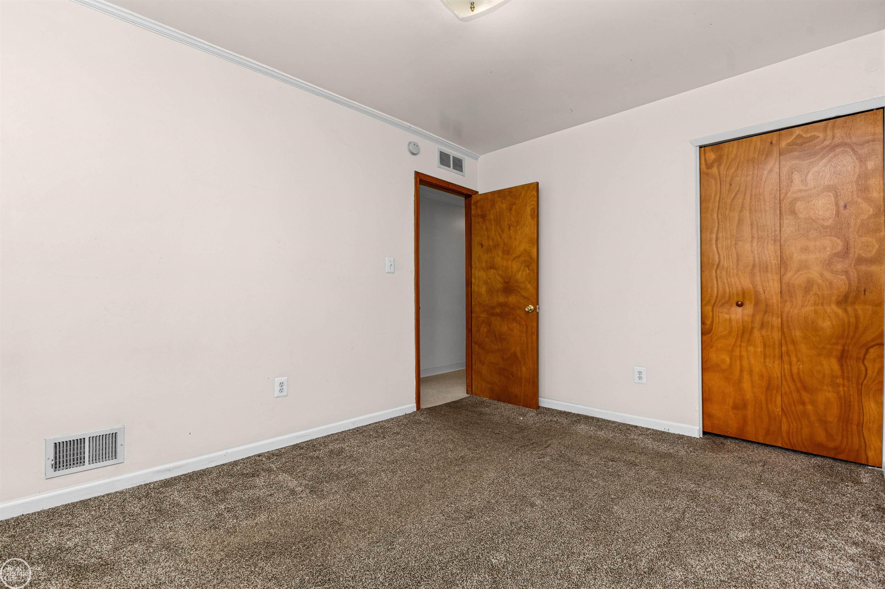 6793 Prospect Avenue Warren, MI 48091 - Photo 24 of 39