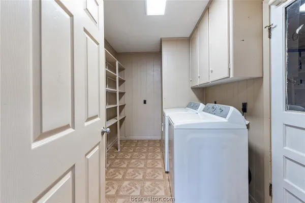 $315,000 | 3917 Hilltop Drive, Bryan, TX 77801