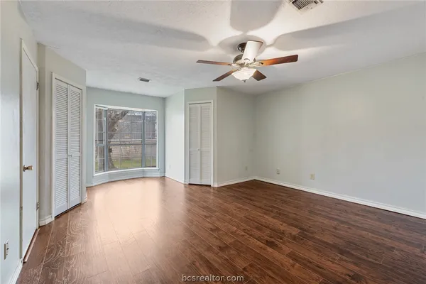 $315,000 | 3917 Hilltop Drive, Bryan, TX 77801