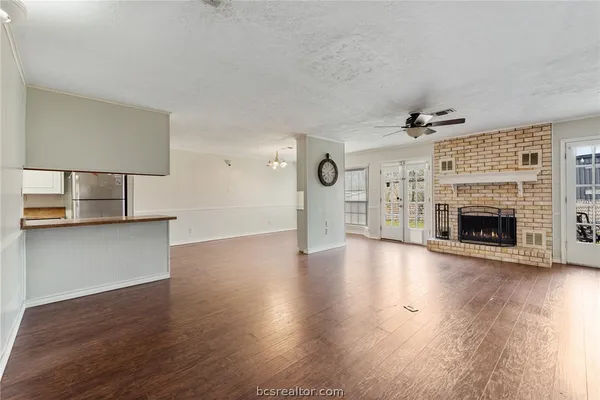 $315,000 | 3917 Hilltop Drive, Bryan, TX 77801