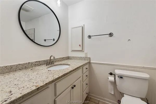$315,000 | 3917 Hilltop Drive, Bryan, TX 77801