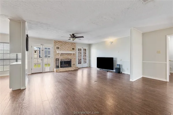 $315,000 | 3917 Hilltop Drive, Bryan, TX 77801