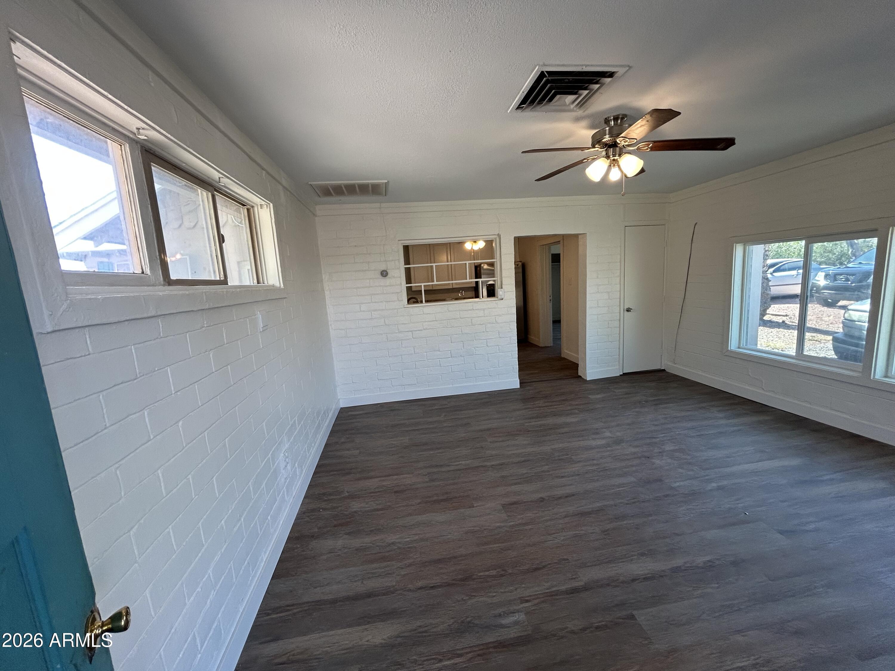 2922 West Granada Road Phoenix, AZ 85009 - Photo 2 of 9 IMG_4552