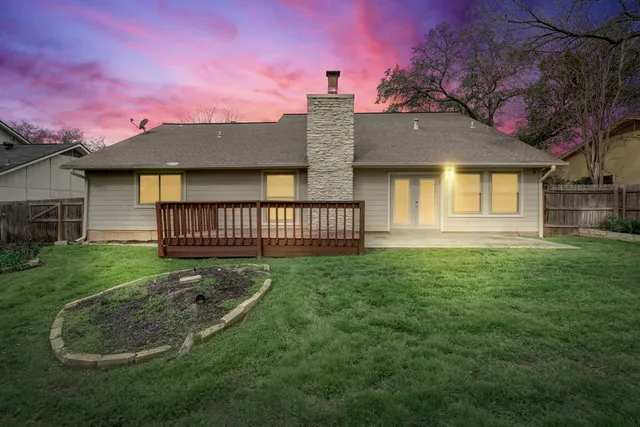 $2,600 | 8001 Manassas Drive, Austin, TX 78745