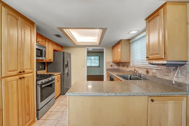 $2,600 | 8001 Manassas Drive, Austin, TX 78745