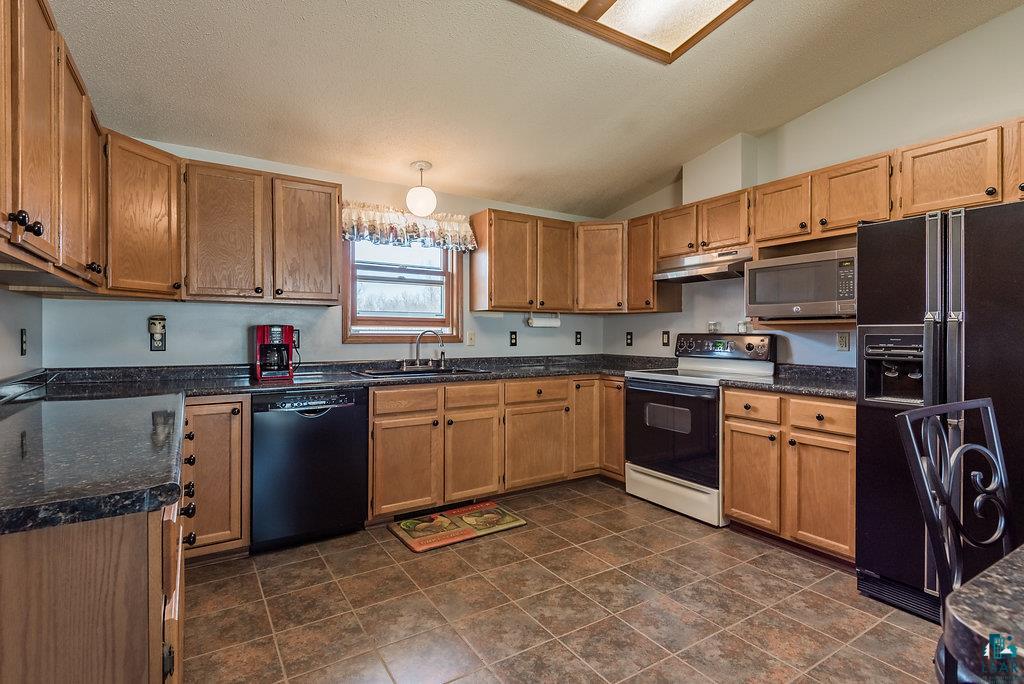 30 Pantsar Road Esko, MN 55733 - Photo 3 of 19 Gallery Image 3