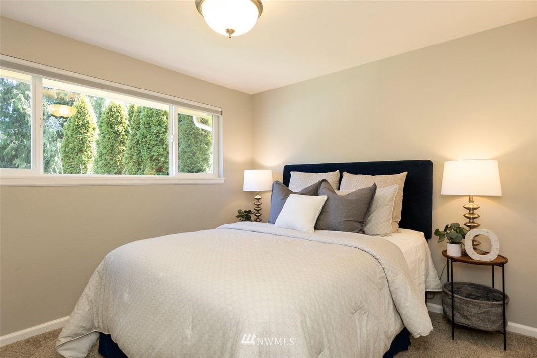 9232 Sand Point Way Northeast Seattle, WA 98115 - Photo 12 of 40 Gallery Image 12