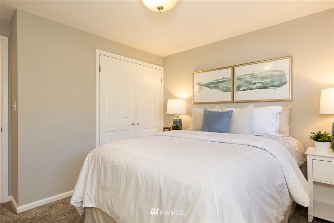 9232 Sand Point Way Northeast Seattle, WA 98115 - Photo 14 of 40 Gallery Image 14