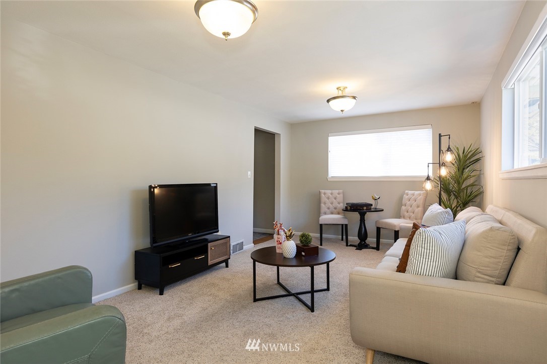 9232 Sand Point Way Northeast Seattle, WA 98115 - Photo 20 of 40 Gallery Image 20