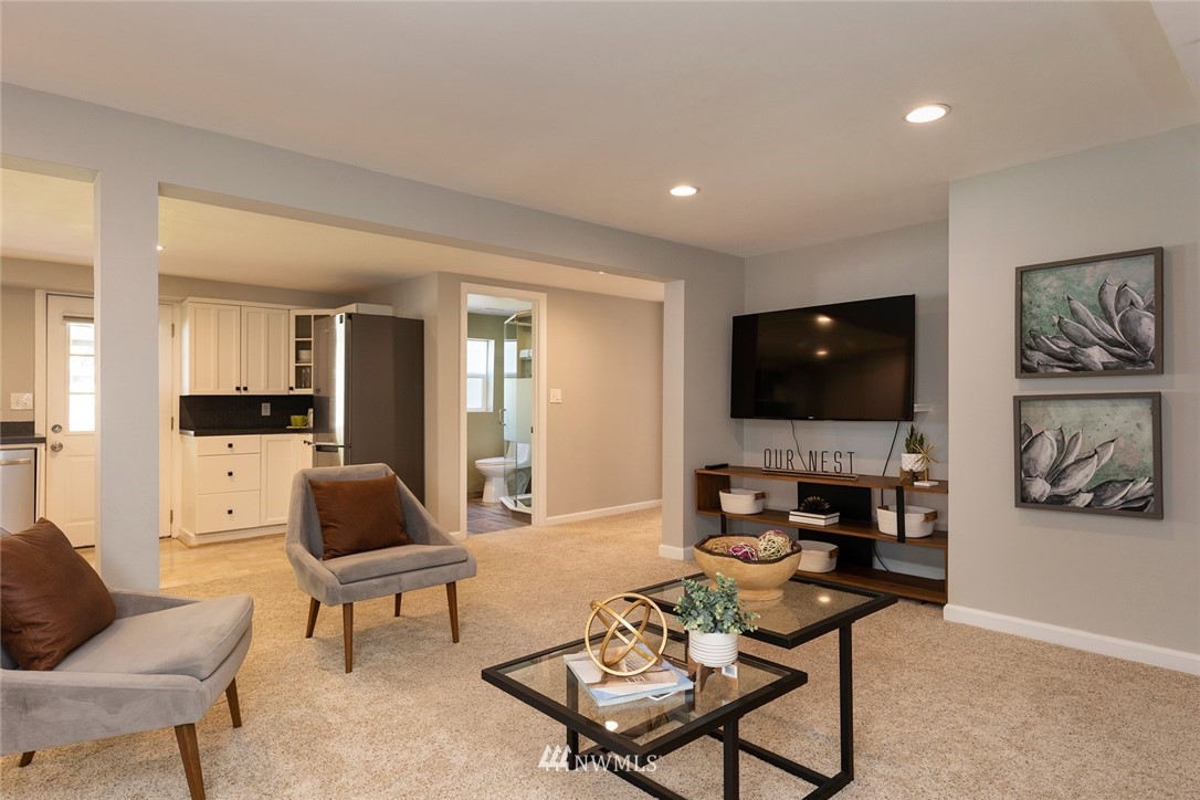9232 Sand Point Way Northeast Seattle, WA 98115 - Photo 27 of 40 Gallery Image 27