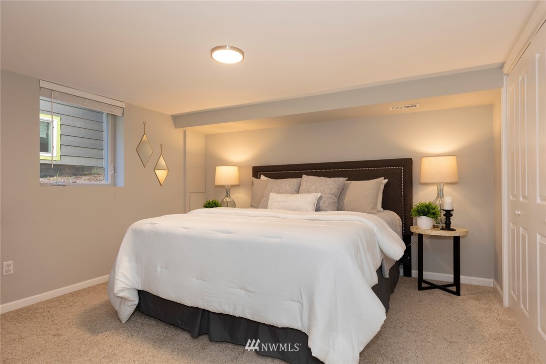 9232 Sand Point Way Northeast Seattle, WA 98115 - Photo 30 of 40 Gallery Image 30