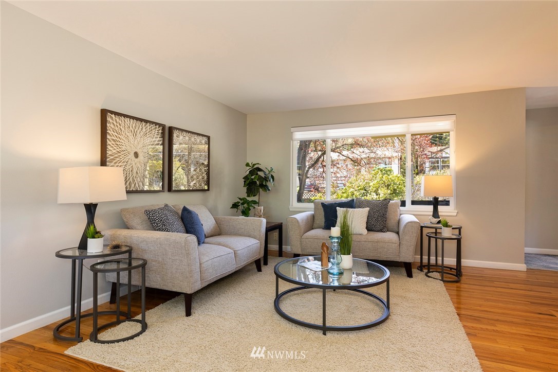 9232 Sand Point Way Northeast Seattle, WA 98115 - Photo 5 of 40 Gallery Image 5