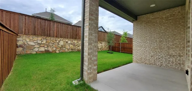 $2,250 | 3121 Bell Flower Drive, Little Elm, TX 75068