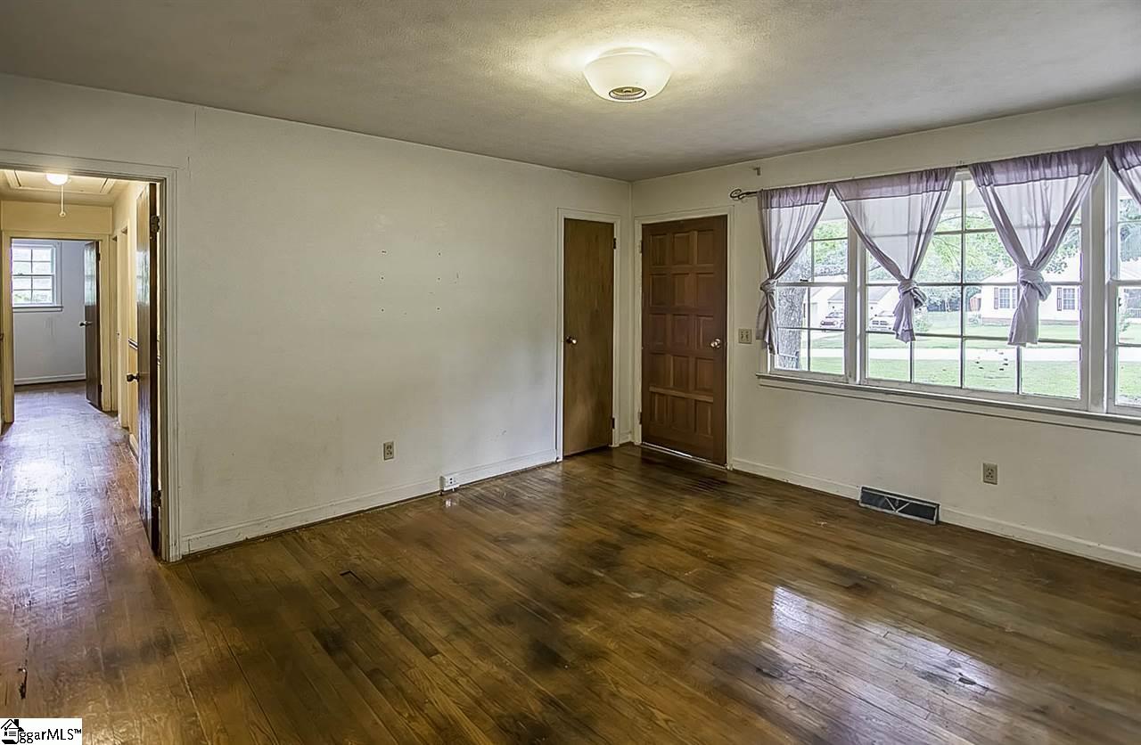 403 Garrett Street Fountain Inn, SC 29644 - Photo 2 of 35 Gallery Image 2