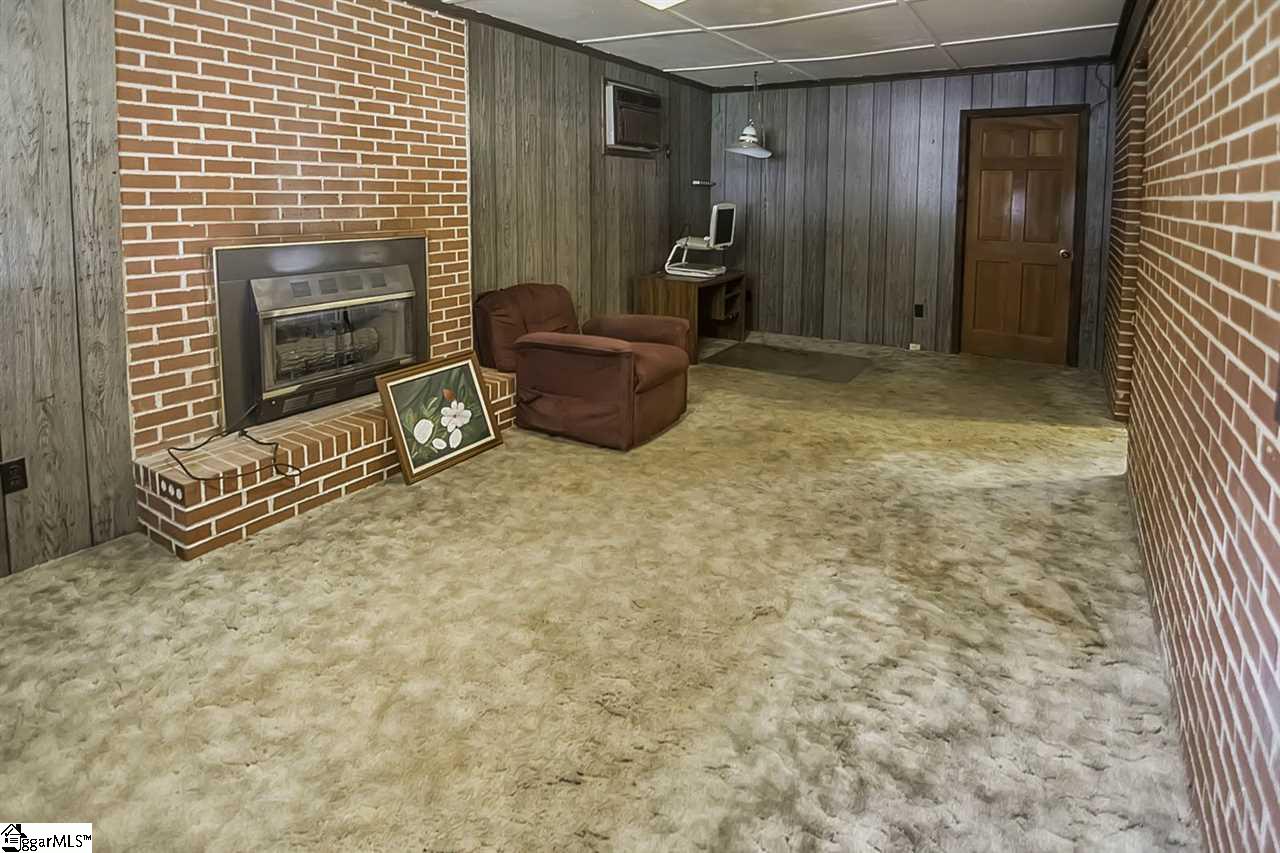 403 Garrett Street Fountain Inn, SC 29644 - Photo 4 of 35 Gallery Image 4
