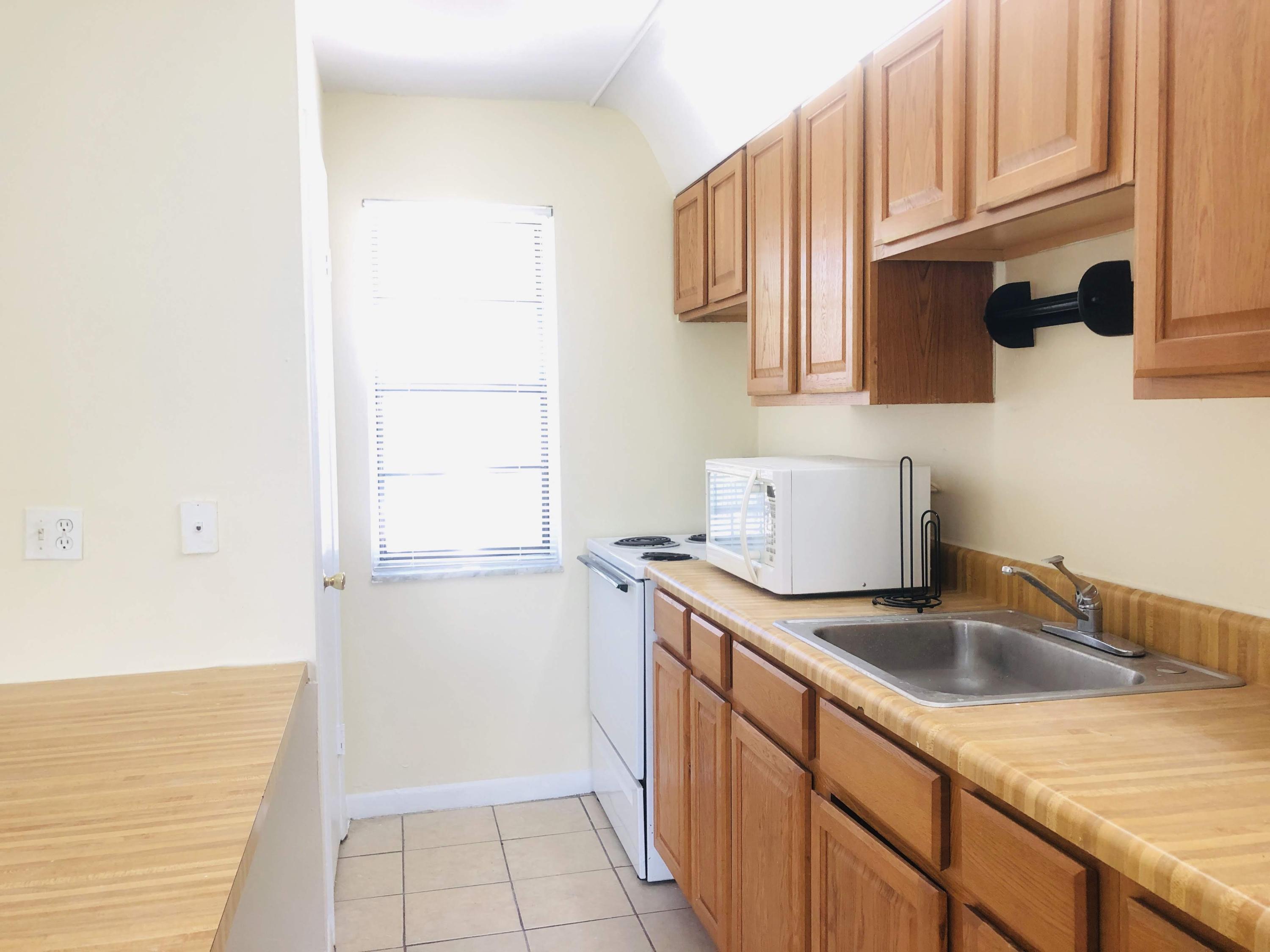 1021 Southeast Monterey Road, Unit 142 Stuart, FL 34994 - Photo 5 of 18 IMG_7363
