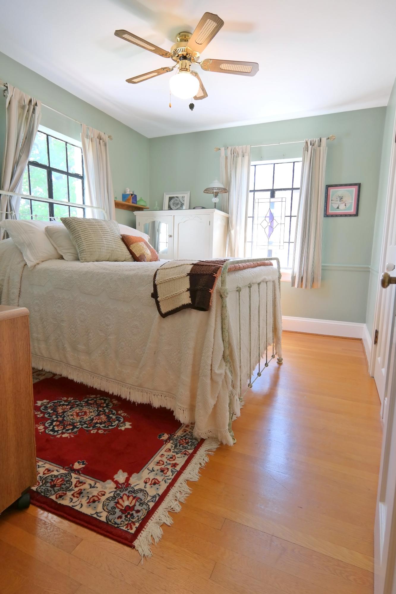 1870 Arlington Road Southwest Roanoke, VA 24015 - Photo 22 of 38 Bedroom 2