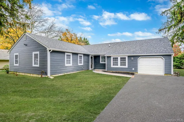 $779,000 | 50 7th Street, St. James, NY 11780