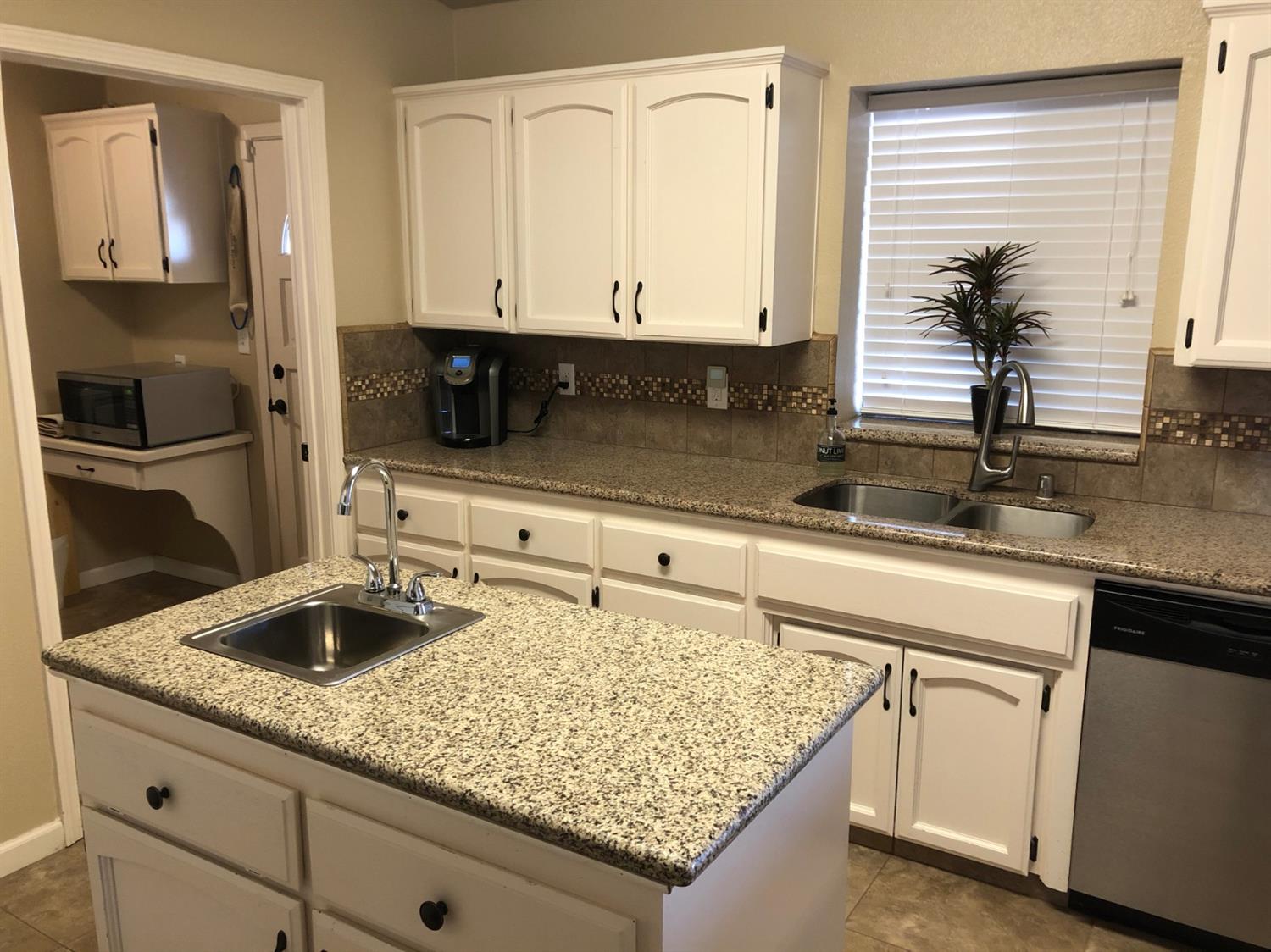 17137 Anaconda Road Madera, CA 93636 - Photo 8 of 31 Gallery Image 8