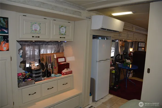 a close up view of washer and dryer